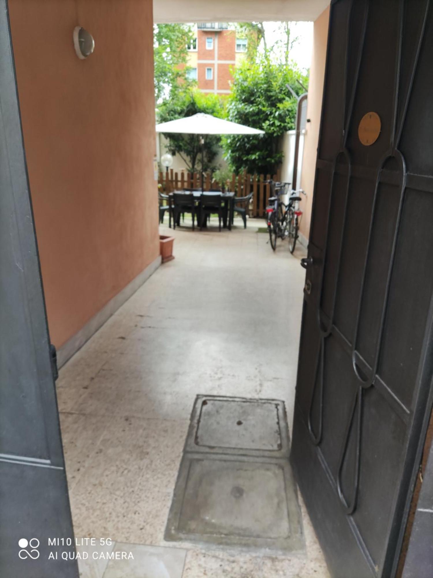 Hostal D'Annunzio House Cesano Boscone Extérieur photo