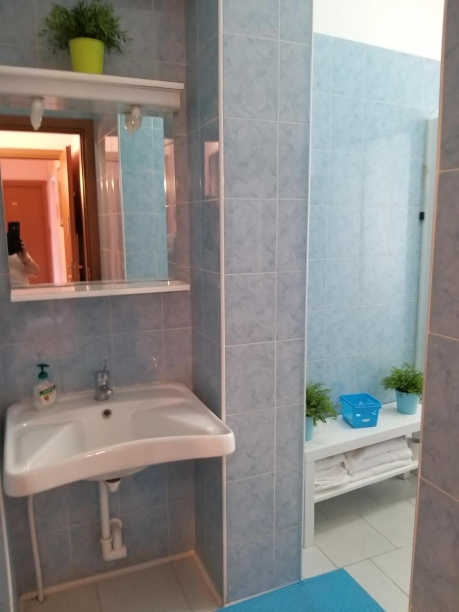 Hostal D'Annunzio House Cesano Boscone Extérieur photo